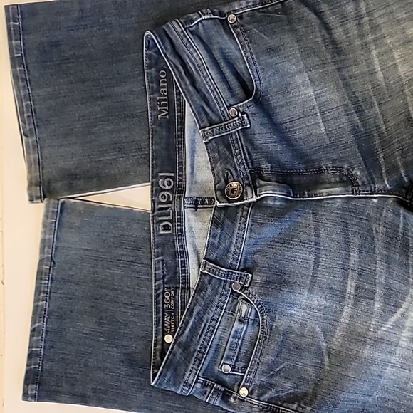 DL1961 Milano Boot Cut Jeans Low-rise - Picture 2 of 14